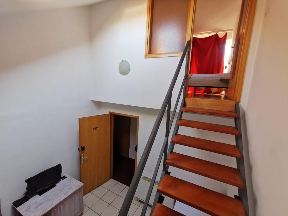 Bed and Breakfast Pansion Karoca Vodice Exterior foto