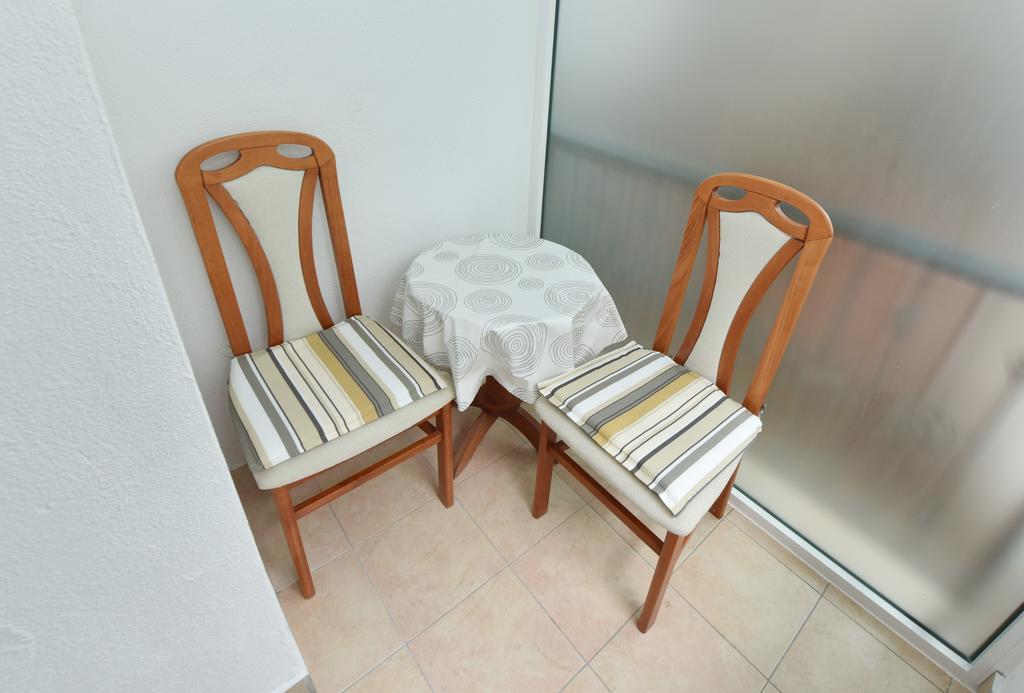 Bed and Breakfast Pansion Karoca Vodice Exterior foto